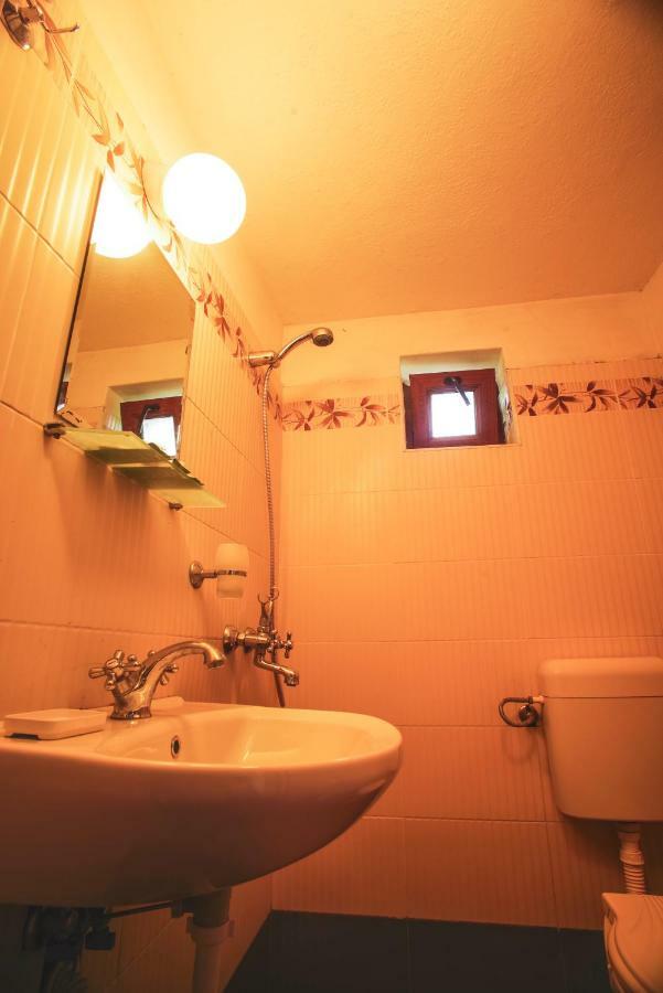 Guest House Yoanna Baltsjik Buitenkant foto